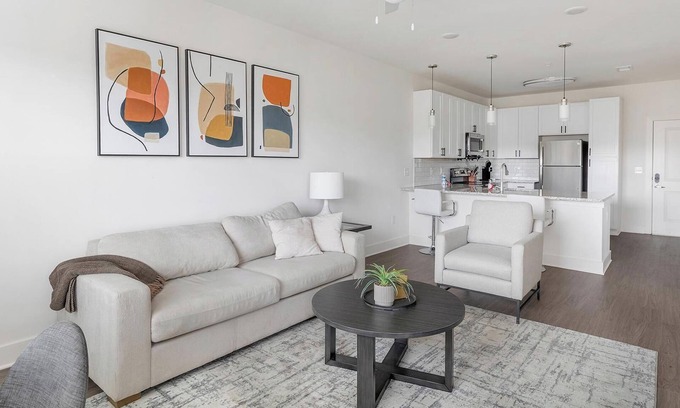 Athens Apartment | Landing | Modern 1BD, Pool, Gym