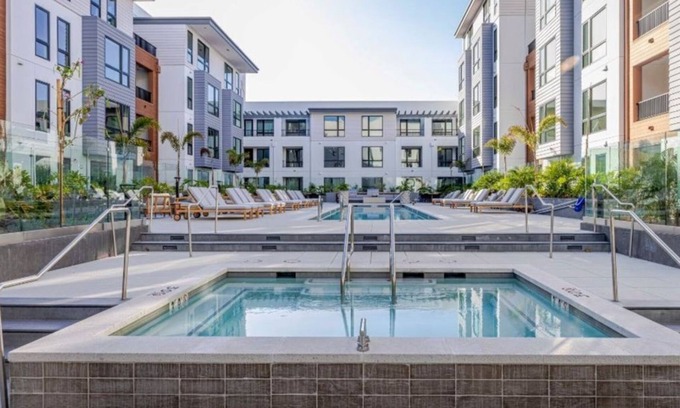 The Crossings Condo | Landsby 1BR Condo with Hot Tub & Rooftop Escape