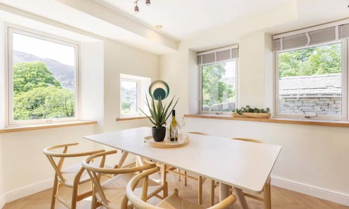 Chapel Stile House | Langdale Boulders, Ambleside, Fantastic Views