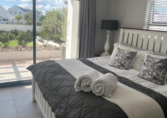Calypso Beach House | Langebaan Luxury Room