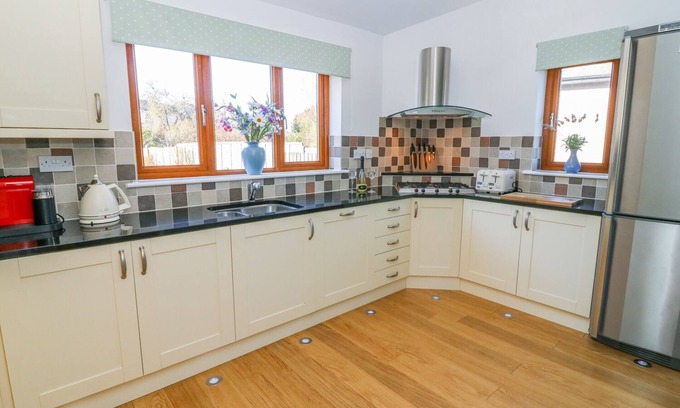 Arnside Cottage | Langtree