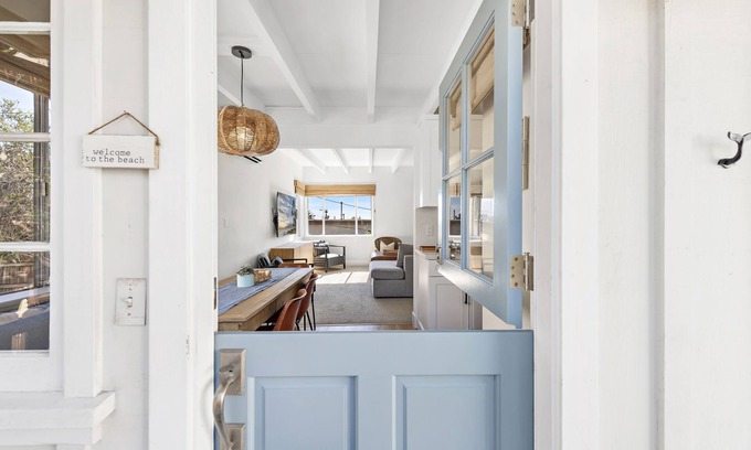 Lantern District Cottage | Lantern District cottage- close to downtown/harbor- one bedroom/one bath