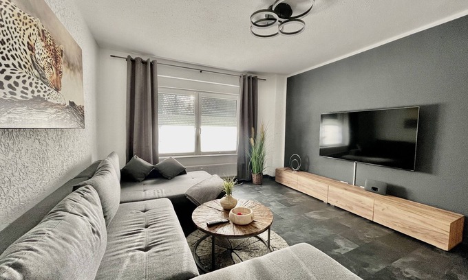 Schultendorf Apartment | Lara -top Ausstattung-kostenlos Netflix/wifi/parken