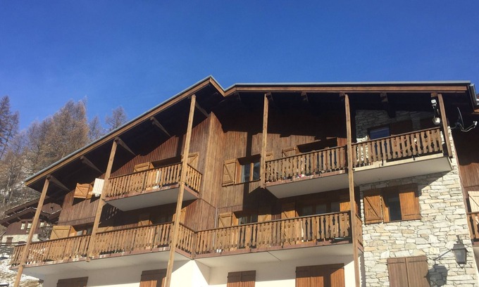 Les Brevieres Apartment | Large 3 Bed Self Catering Apartment with spectacular mountain views
