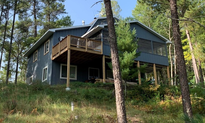 Minong House | Large 6 BR home on clean lake in Northern WI