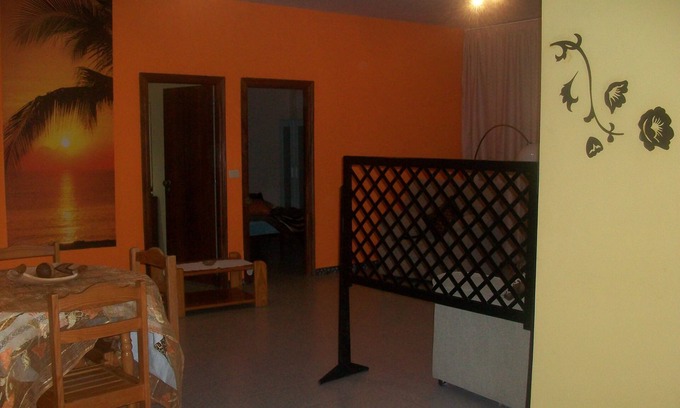 Salcidos Apartment | LARGE AND COMFORTABLE FAMILY APARTMENT WITH VIEWS TO RIO MIÑO
