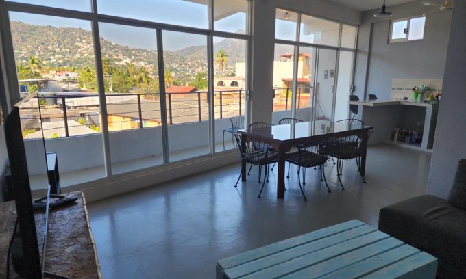 Lazaro Cardenas Apartment | Large and comfy apartment, near DT and Principal Beach!