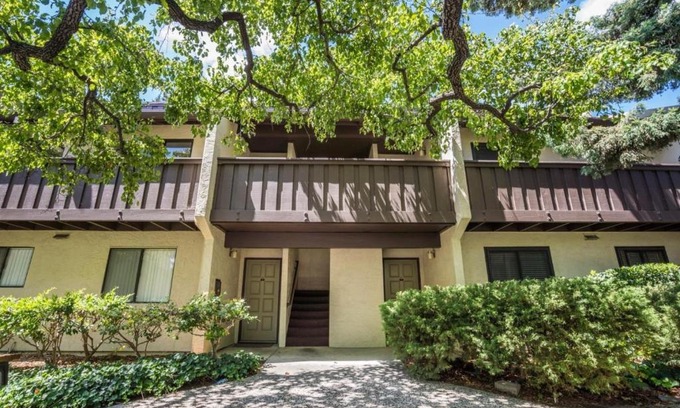 Sunnyvale Apartment | Large and full of light apartment next to Google, Apple, Stanford in the heart of Silicon Valley