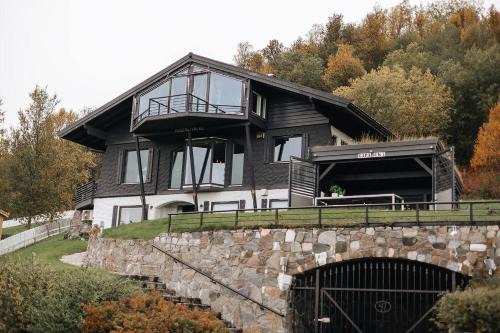 Harstad Villa | Large and lovely villa in Harstad Sentrum with sauna, hot tub and car rental