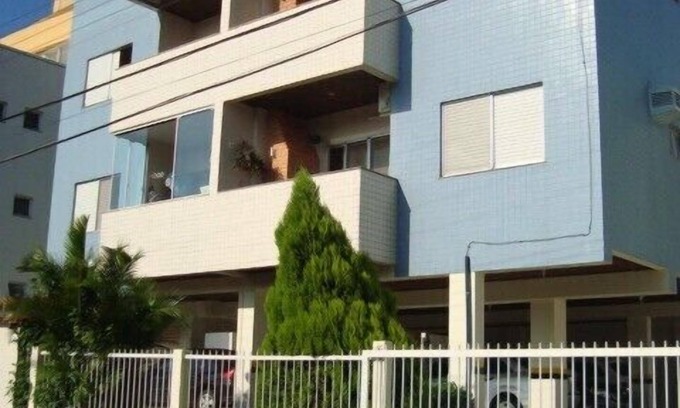 Cachoeira do Bom Jesus Apartment | LARGE AP, 03 QTOS, 30m FROM THE BEACH, GARAGE, WIFI, NETFLIX, AIR COND, BARBECUE. IN THE BAG