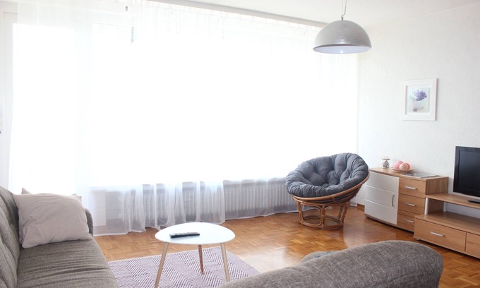 Kirchditmold Apartment | Large apartment in Kassel, quiet and central location