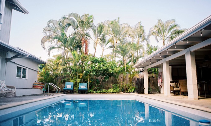 Enchanted Lake House | Large, beautiful, updated home w/pool, AC,mins from beach in Kailua!