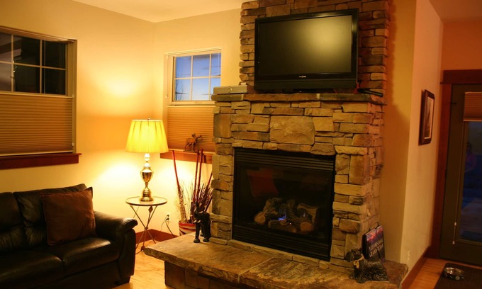 Bozeman House | Large Bozeman Home In The Heart Of All That Yellowstone Country Has To Offer.