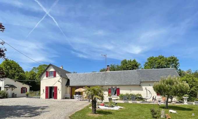 La Gonfriere Cottage | Large country house with WIFI, pets allowed