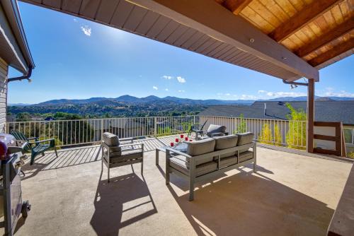 Diamond Valley House | Large Deck and Mountain Views Prescott Getaway!