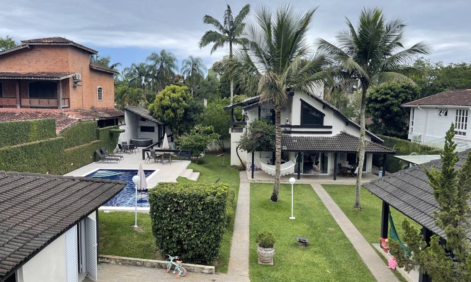 Barra do Una House | Large house in Barra do Una (1000m2) - 300m from the beach - Heated swimming pool