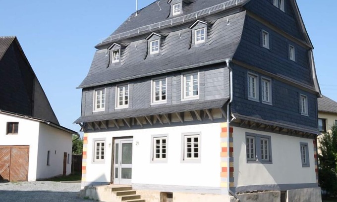 Buch House | LARGE HOUSE WITH MODERN COMFORT FOR 25 PEOPLE BETWEEN RHEIN AND MOSEL