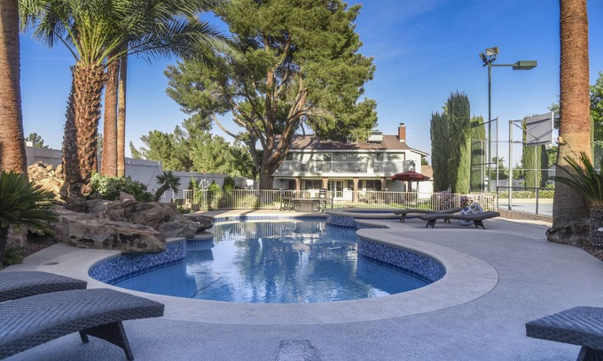 Las Vegas House | Large, Luxurious 5 Bed, 4 Bath Resort Villa, 3/4 Acre Tennis/Basketball Courts