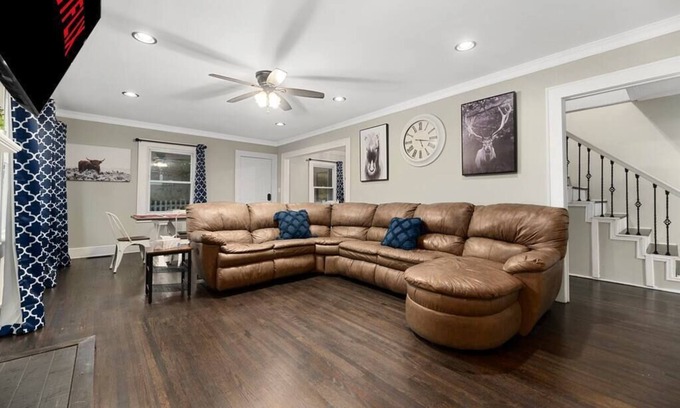 Gastonia House | Large “Maple Cottage” in Beautiful Gastonia Area