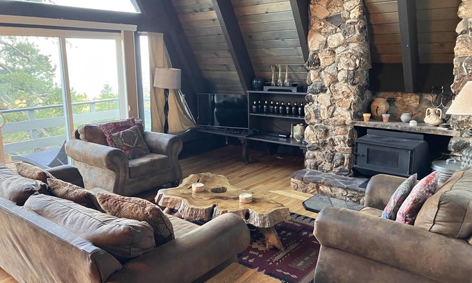 South Lake Tahoe House | Large mountain home with amazing lakeviews.