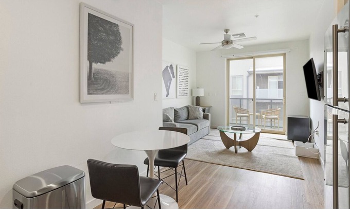 Midway Apartment | Large newly designed 1BR apt with high end appliances in prime location!