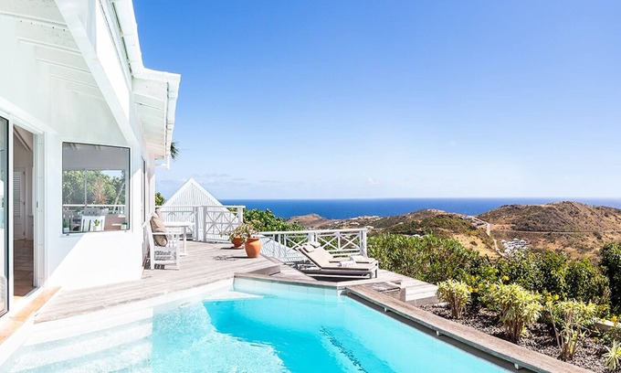 Vitet House | Large Ocean View Villa Hanging In The Quiet