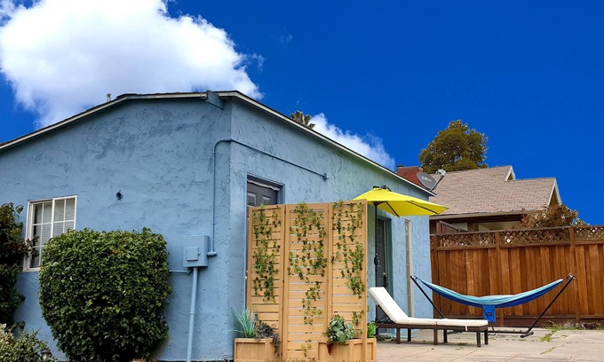 Northside Apartment | Large Private Oasis with Yard Space, Minutes to Downtown