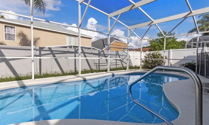 Lake Davenport Estates House | Large Private Pool! Family-sized house 25 minutes to the theme parks!