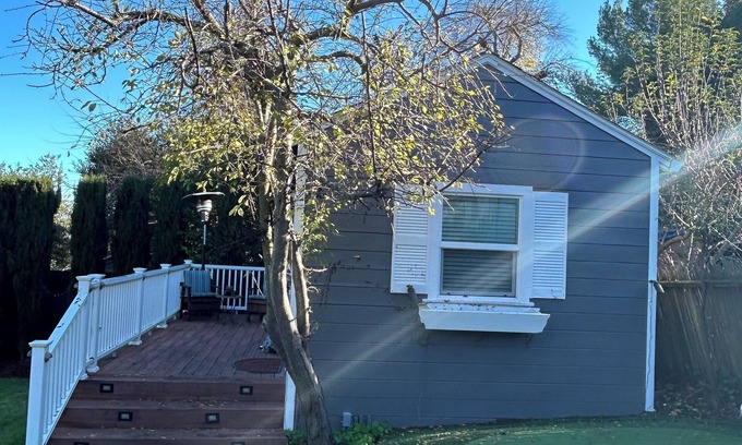 Emerald Hills Apartment | Large, private Studio with 1 Bath in beautiful Emerald Hills - 30 day minimum