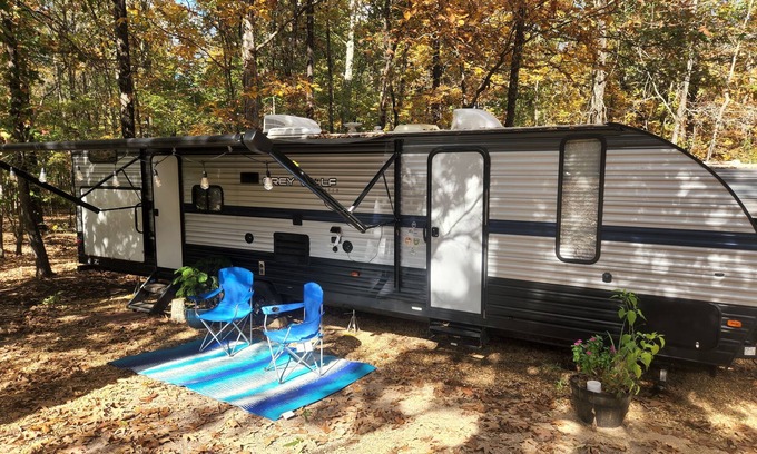Hamilton House | Large RV in Beautiful, Natural Setting!