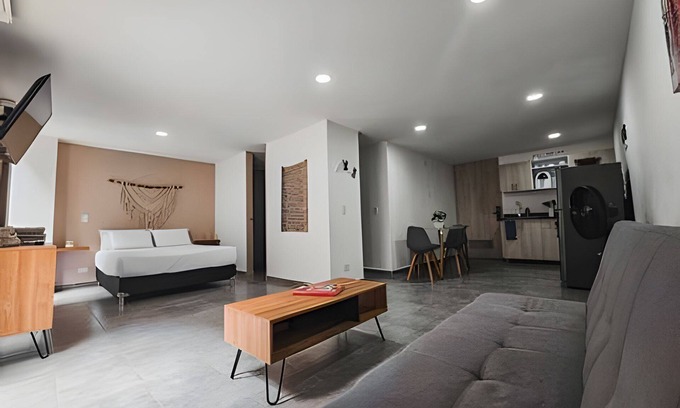 La Candelaria House | Large spaces, unique location