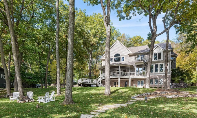 Green Lake House | Large, spacious lakefront home with room for all!