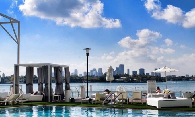 West Avenue Apartment | Large studio at the iconic 1100 West condo hotel