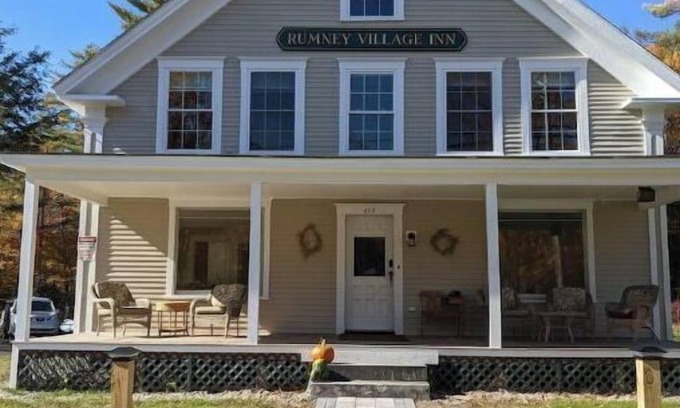 Rumney Apartment | Large studio with private bath and kitchenette