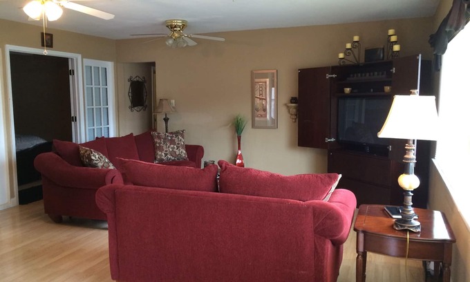 Eureka Villa | Large Villa Ste A, 1 Mile to Six Flags & Hidden Valley!