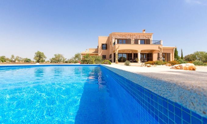 Es Llombards Villa | Large villa with pool, views of the nature reserve island of Cabrera and the sea