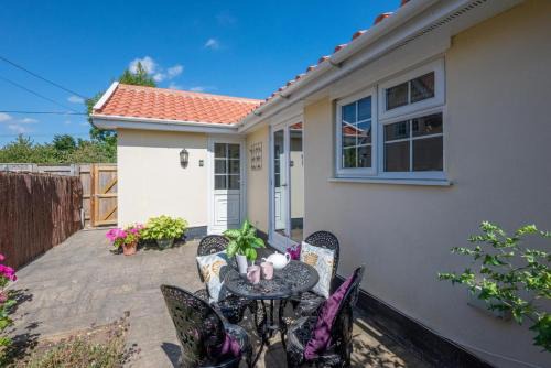 Debach House | Larksfield Snug