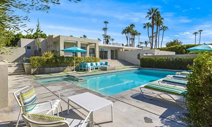 Old Las Palmas House | Las Palmas Contemporary – Vista Las Palmas Home with Pool, Spa, Fire Pit & Mountain Views