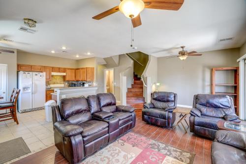 Sunrise Manor Apartment | Las Vegas Condo with Patio and Pool Access!