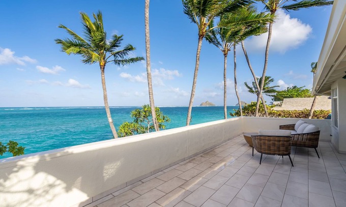 Lanikai Villa | Last chance for Christmas Hawaiian Style 6 BR's 30 Days-Send me a note!