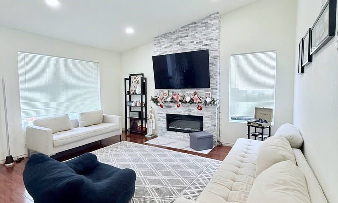 Alum Rock House | Launch Deal! Cozy 3BR Home near Downtown