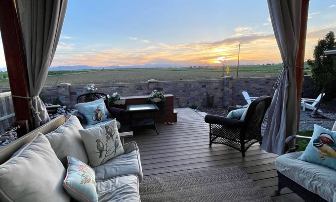 Brighton Apartment | Launchpad~3 Beds, Rain Shower, Top Golf NearBy