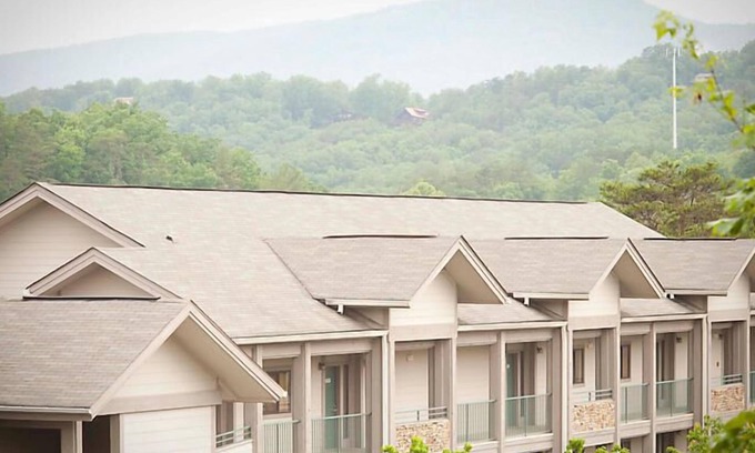 Pigeon Forge Resort | Laurel Crest Vacation Resort in the Smoky Mountains.
