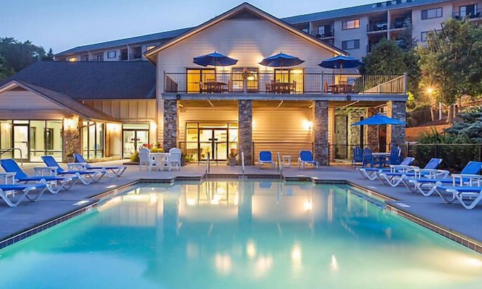 Pigeon Forge Resort | Laurel Crest Vacation Resort in the Smoky Mountains.