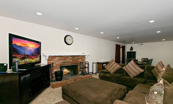 Big Bear Lake Cabin | Laurel Lodge by Destination Big Bear : Close to Snow Summit and Short Drive to Village & Lake! Fenced Yard!