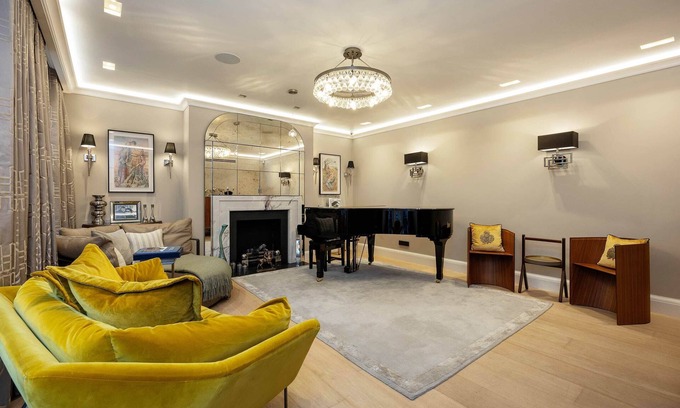 South Kensington House | Lavish and Luxe, by Veeve