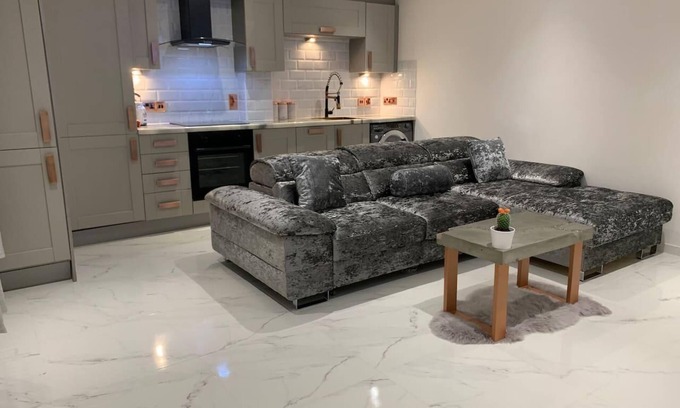 Bury St Edmunds Apartment | Lavish, The Marble Apartment