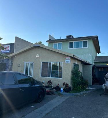 Inglewood House | LAX Victory