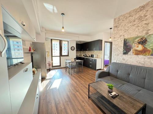 Iasi Apartment | Lazar Tower Apartments with 2 Bedroom and Parking near Palas