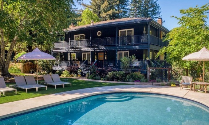 Guerneville House | Lazy Lightning Lodge- 20 acres, pool, spa, dntwn GV